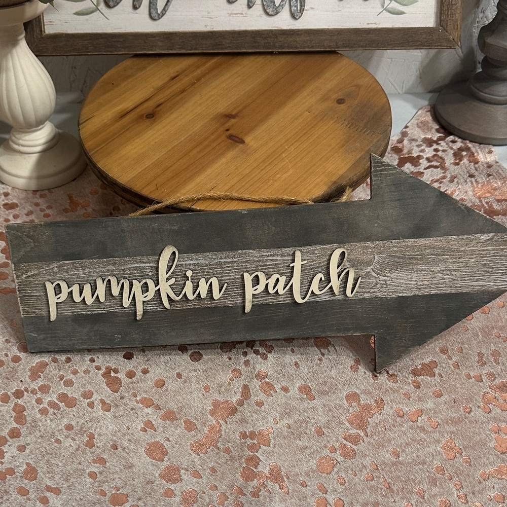 Rustic Arrow 'Pumpkin Patch' Sign